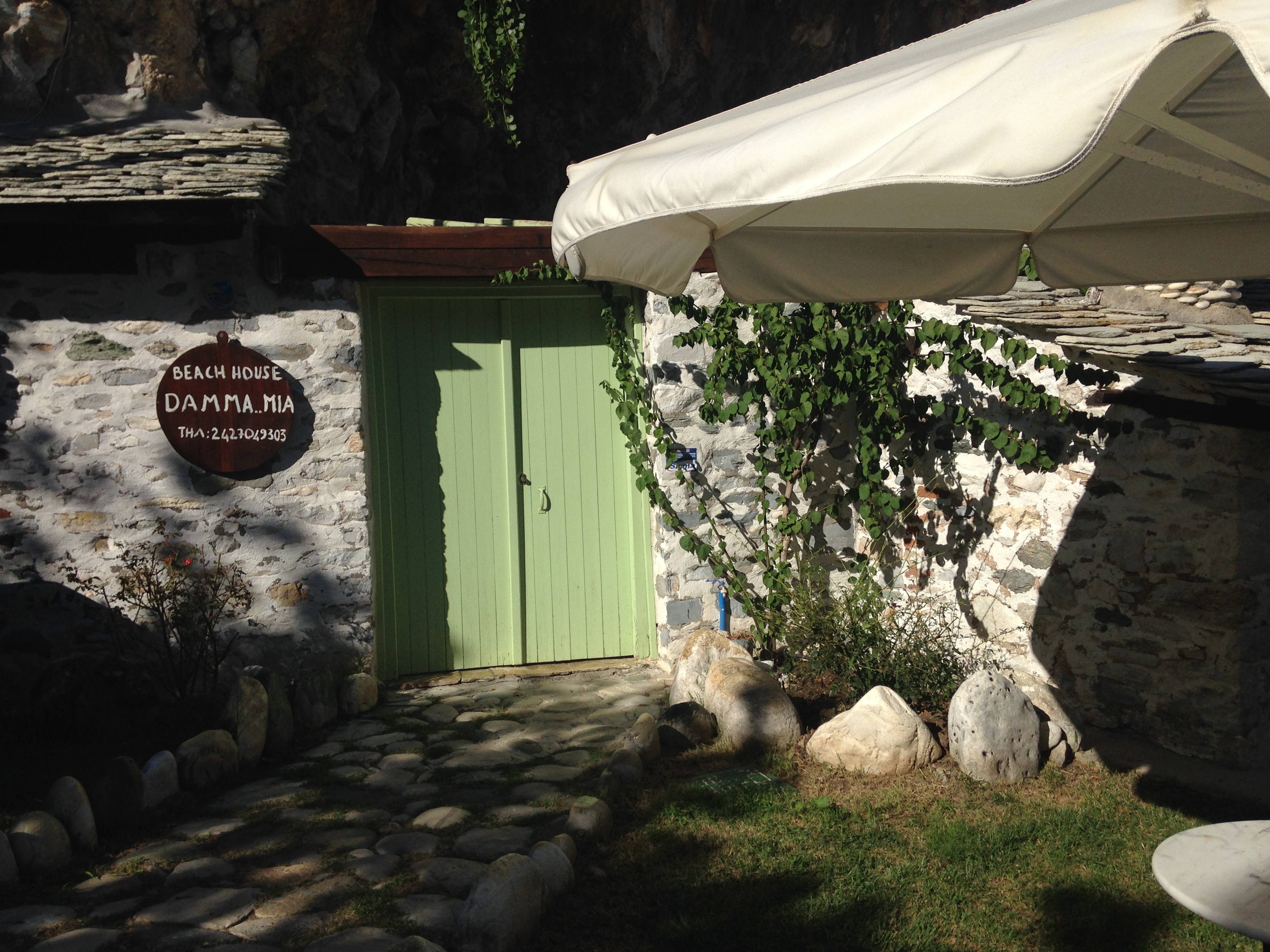 The famous Damma Mia beach hut